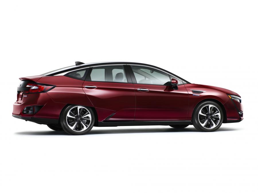  Honda Clarity Fuel Cell 2016 года  (US) (фото 19 из 40)